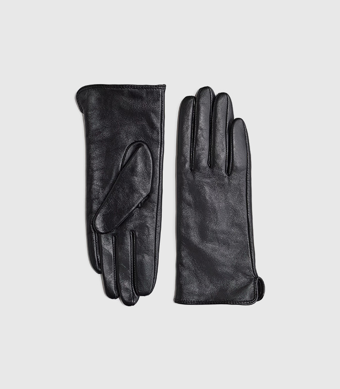 Leather gloves